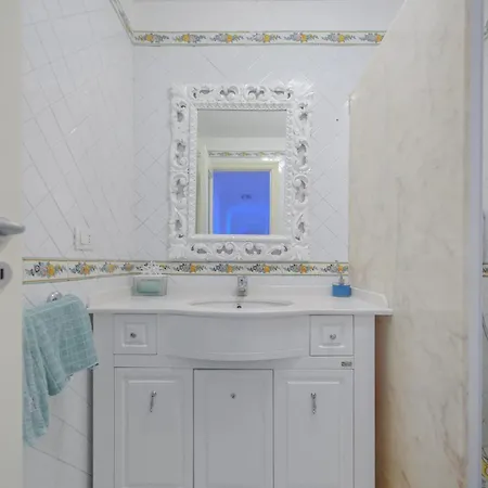 Amalu Piscina E Giardino *