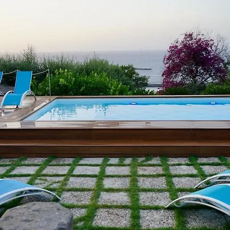 Villa Amalu Piscina E Giardino *