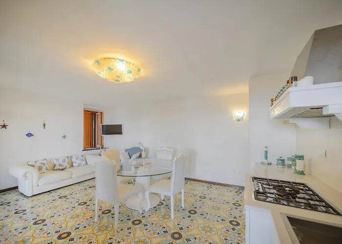 Amalu Piscina E Giardino Villa