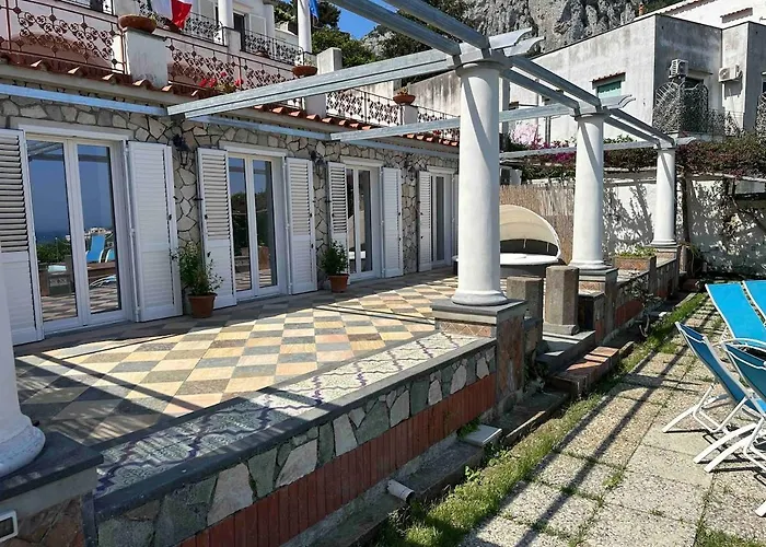 Villa Amalu Piscina E Giardino
