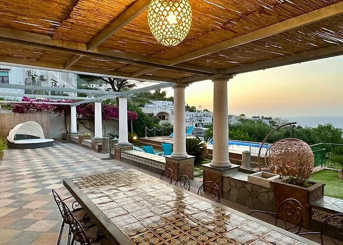 Villa Amalu Piscina E Giardino *