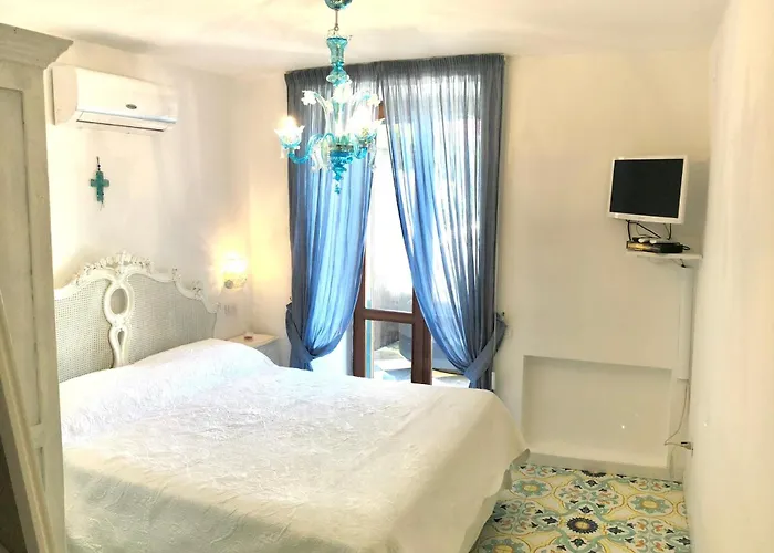 Villa Amalu Piscina E Giardino *