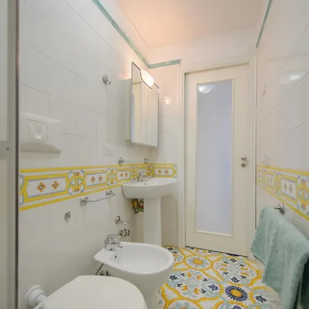 Amalu Piscina E Giardino *