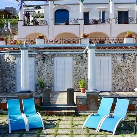 Villa Amalu Piscina E Giardino *