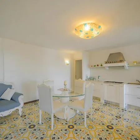 Amalu Piscina E Giardino Villa *