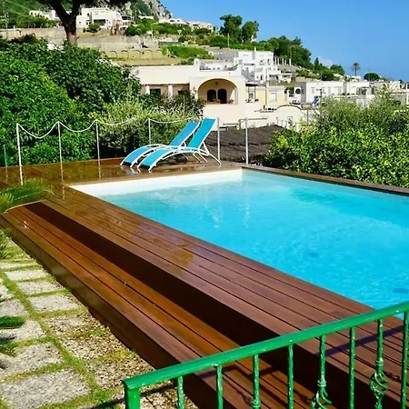 Amalu Piscina E Giardino * Капри