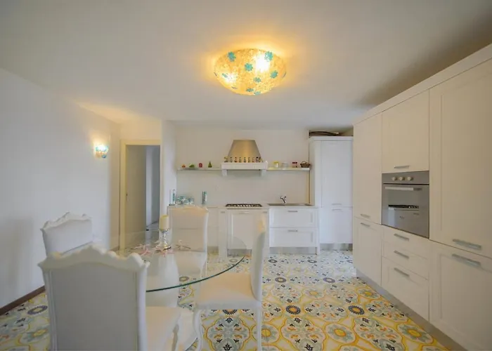 Amalu Piscina E Giardino Willa Capri