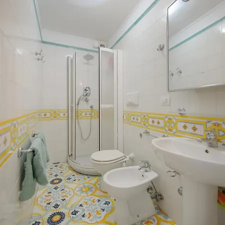 Amalu Piscina E Giardino 别墅